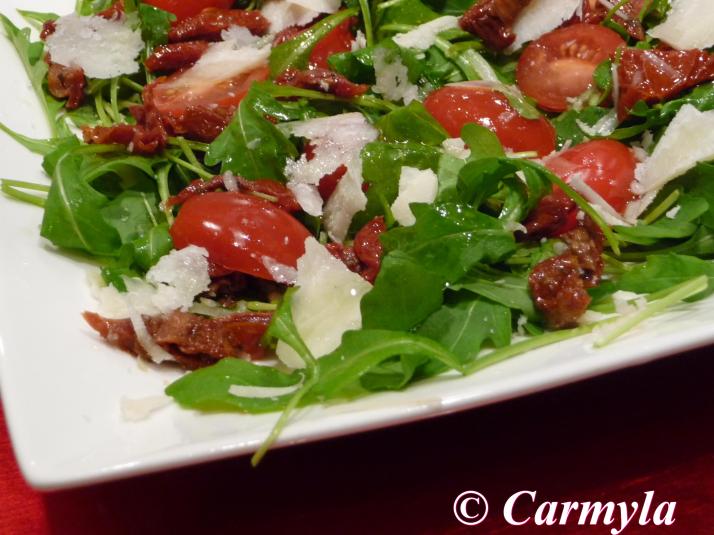 ENSALADA VEGETARIANA DE RUCOLA