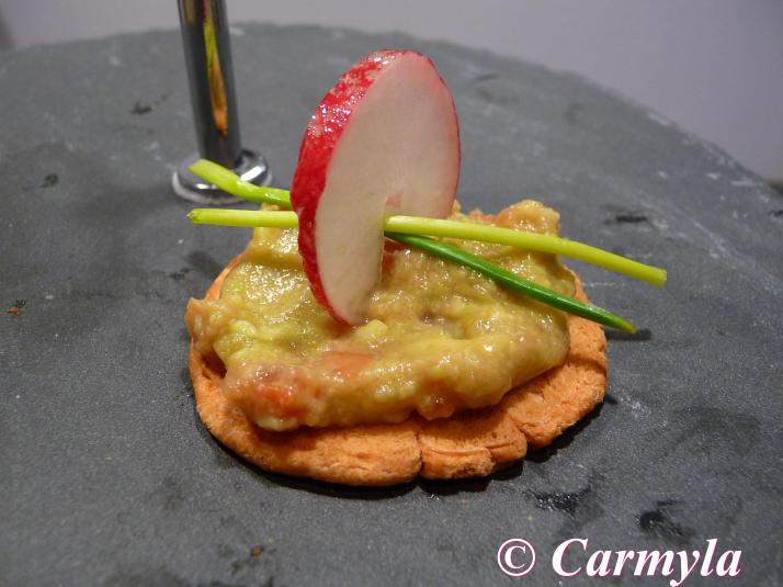 CANAPÉ DE GUACAMOLE