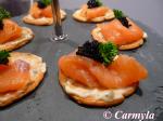 CANAPÉ DE SALMÓN FESTIVO