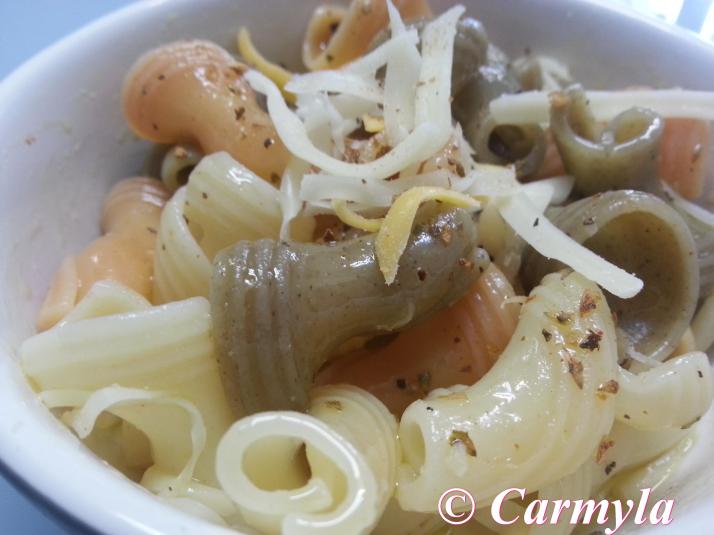 CAVATAPPI AL POMODORO E BASÍLICO