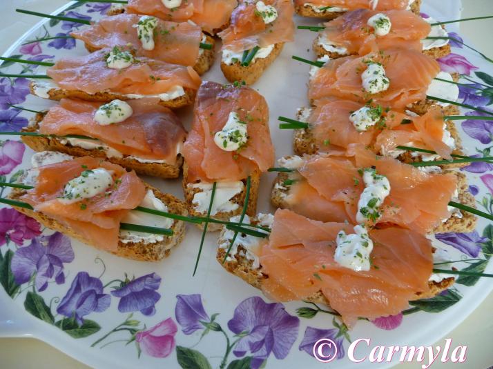 SALMÓN CON QUESO Y ALIOLI