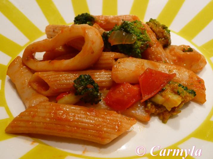 PENNE CON CALAMARES Y BRÓCOLI