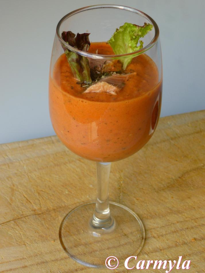 CREMA FRÍA DE TOMATE Y ATÚN vaso