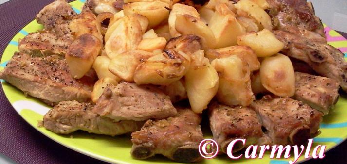 COSTILLA A LA PIMIENTA CON PATATAS
