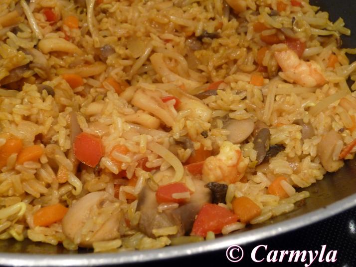 ARROE CON CHAMPIÑONES Y BROTES DE SOJA wok