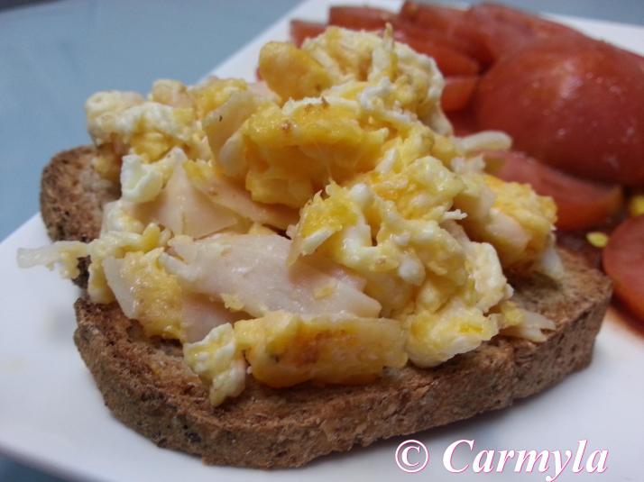 REVUELTO DE PAVO Y QUESO tapa