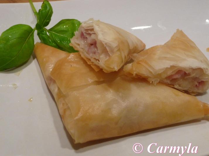 TRIÁNGULOS DE BACON Y QUESO tapa