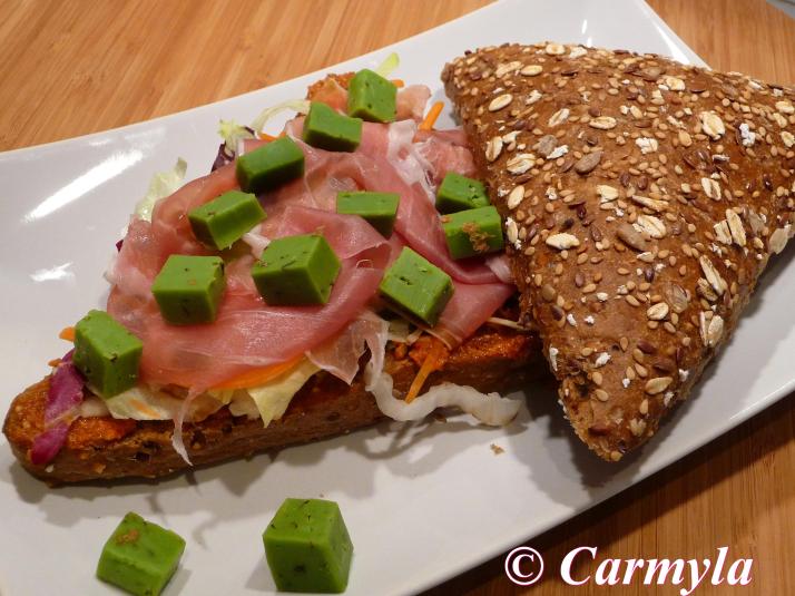 PIRÁMIDE DE JAMÓN AL PESTO 2