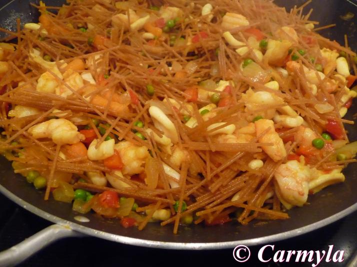 SPAGHETTI CON GAMBAS EN PAELLERA prep 1 (2)