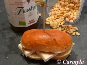 BOCATITA DE BRIE, HIGO Y PIÑONES prep 3