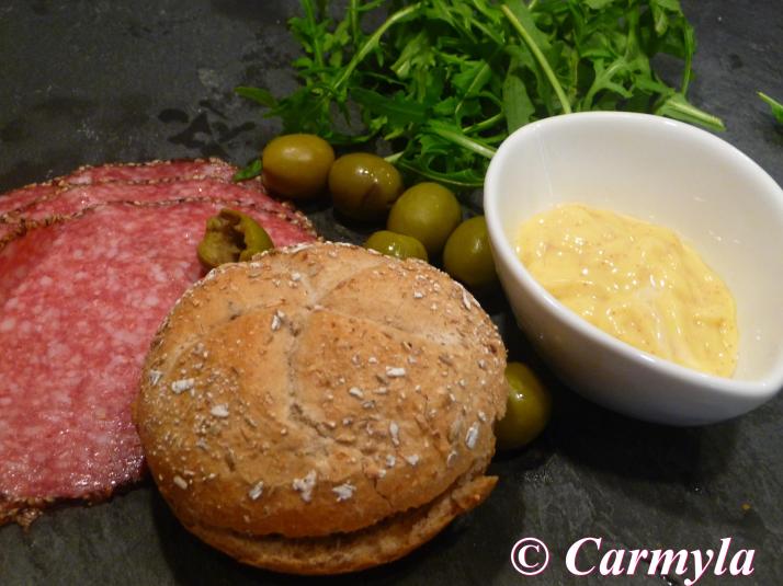 PULGAS DE SALCHICHÓN A LA PIMIENTA Y SALSA DE MOSTAZA Y MIEL prep 1
